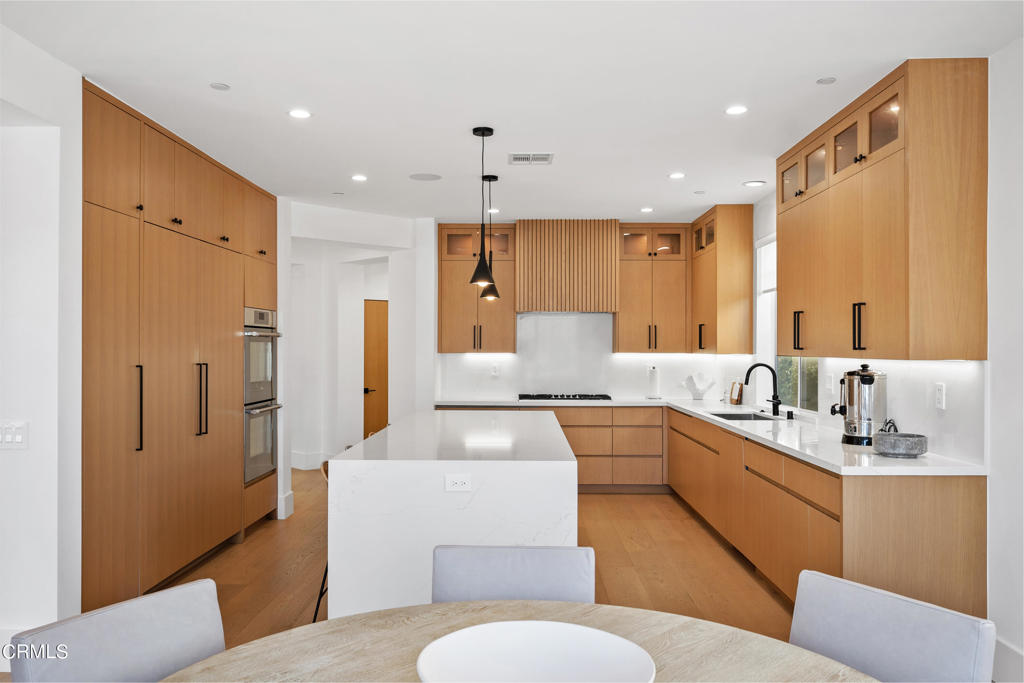 1520 Viewpoint Drive