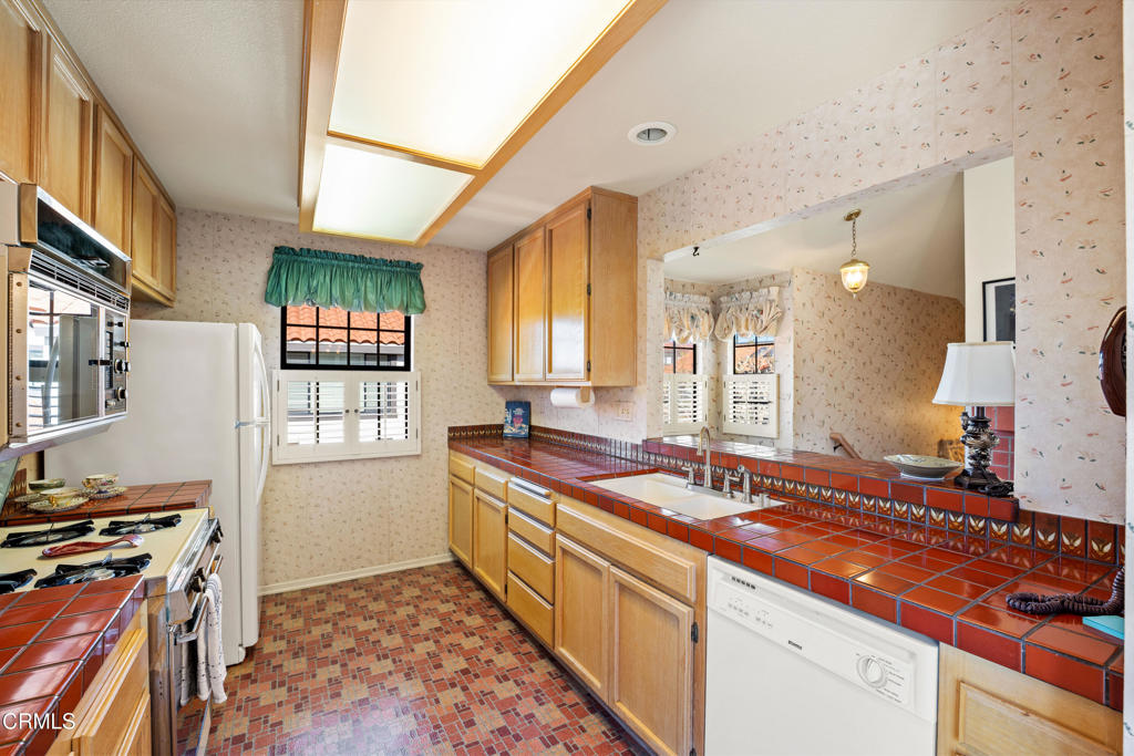 1950 San Tropez Circle