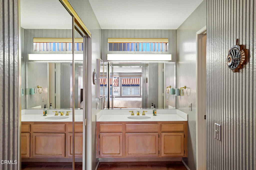 1950 San Tropez Circle