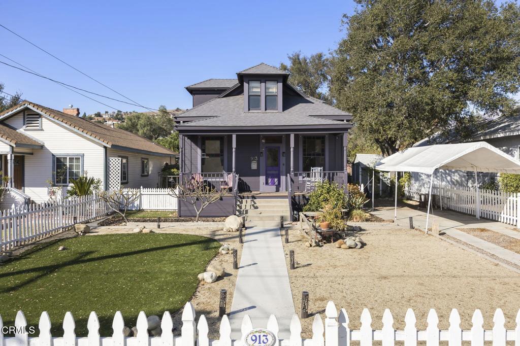913 E Santa Paula Street