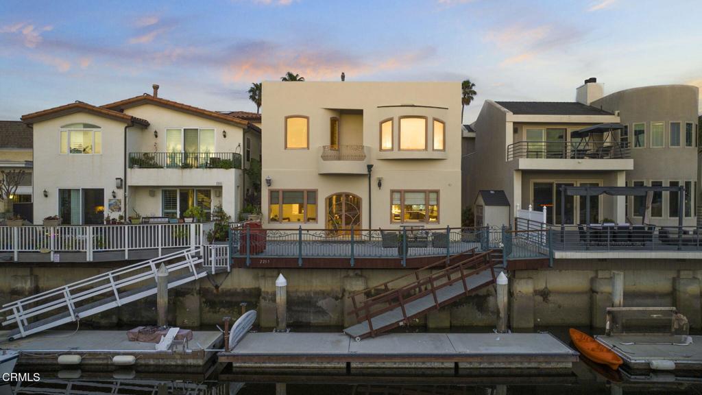 2255 Victoria Avenue