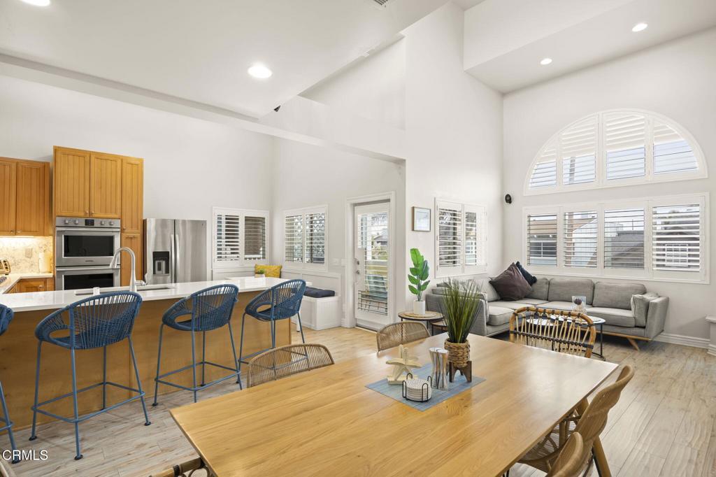 121 Los Angeles Avenue