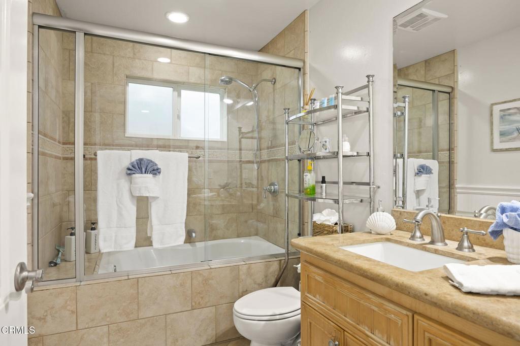 121 Los Angeles Avenue