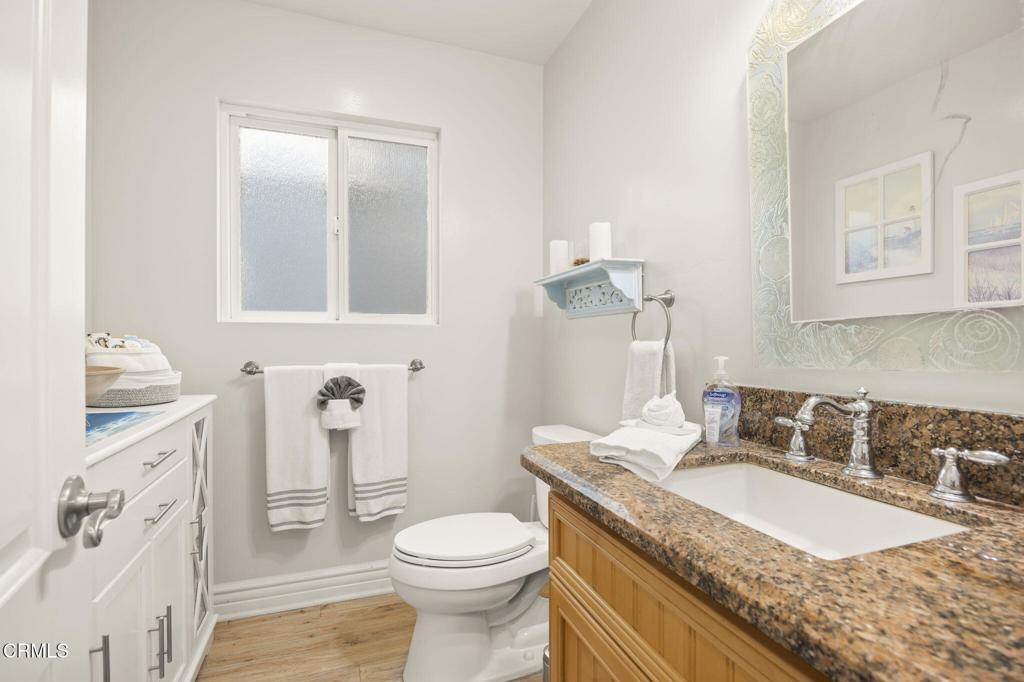 121 Los Angeles Avenue