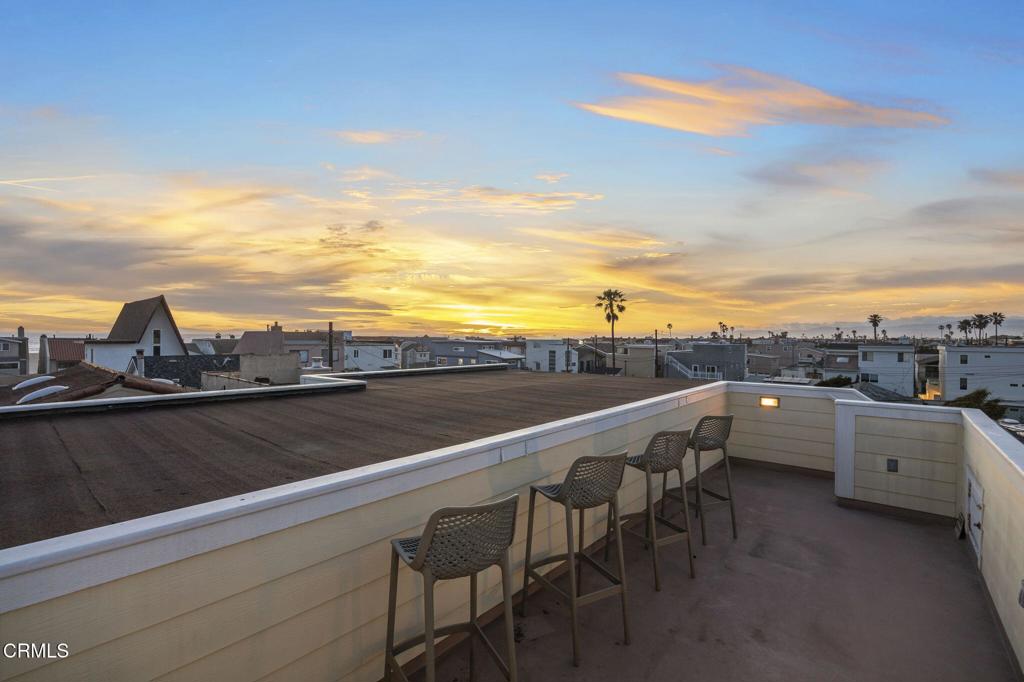 121 Los Angeles Avenue