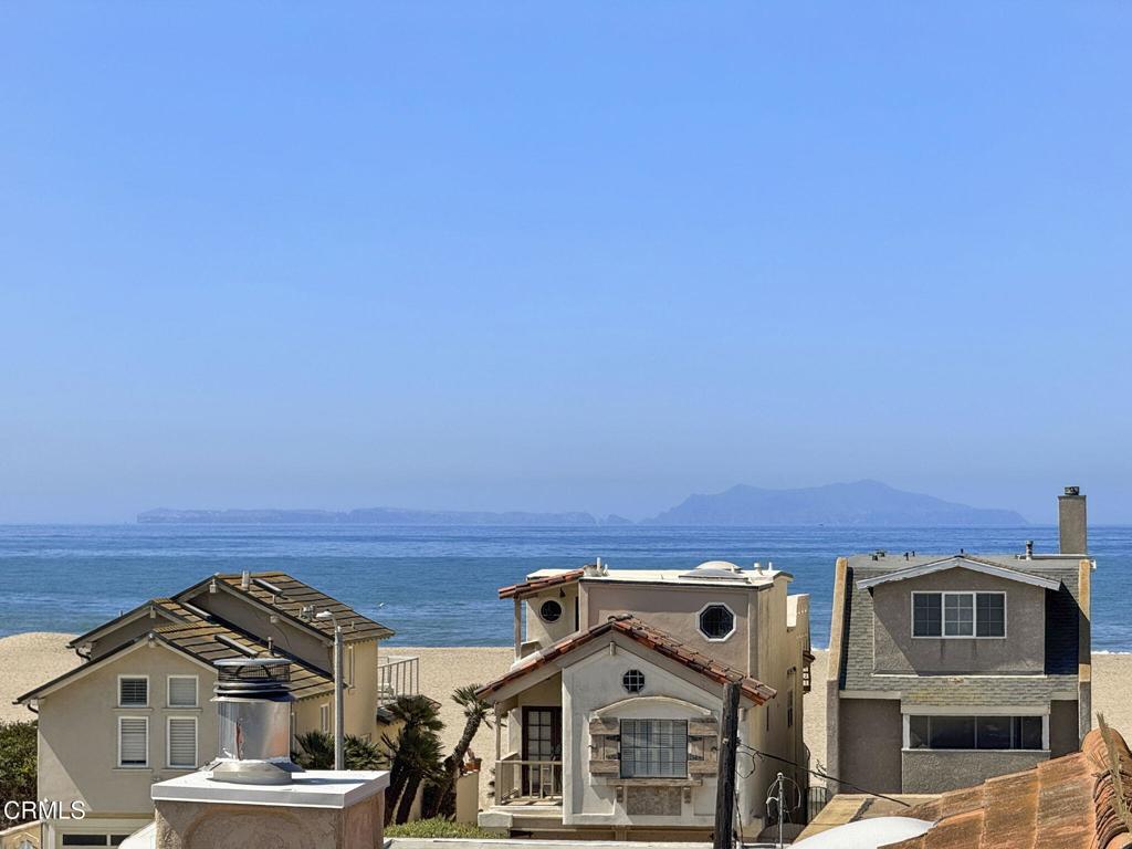 121 Los Angeles Avenue