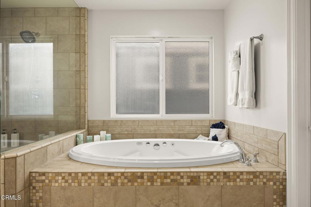 121 Los Angeles Avenue