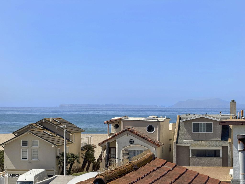 121 Los Angeles Avenue