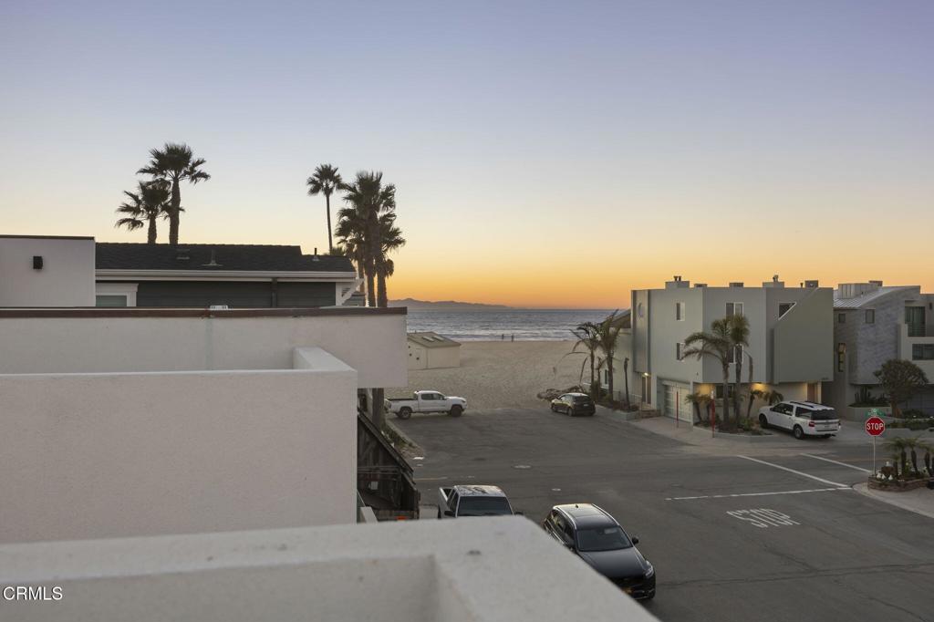 116 La Brea Street
