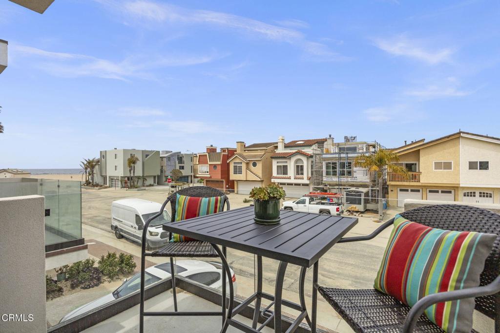 116 La Brea Street