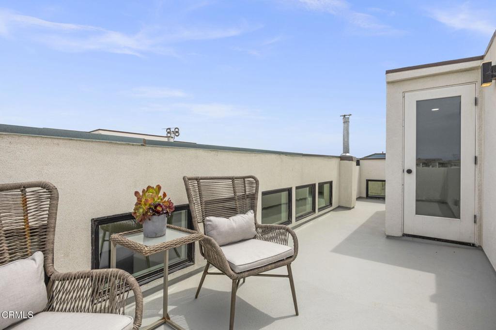 116 La Brea Street