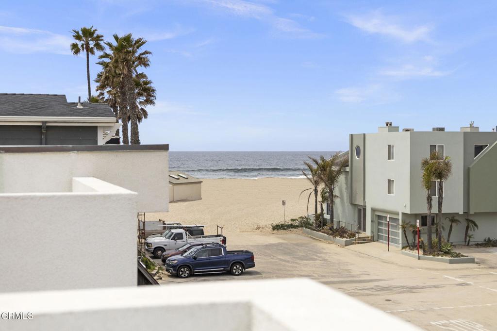116 La Brea Street