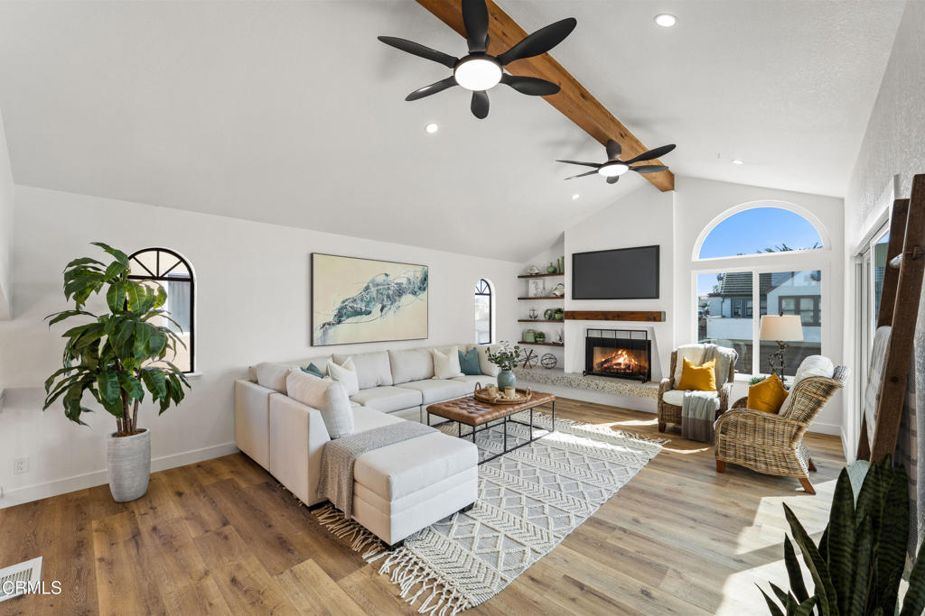 5304 Whitecap Street
