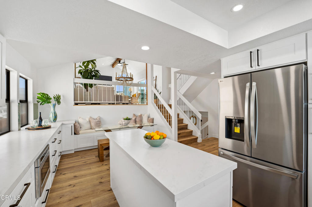 5304 Whitecap Street