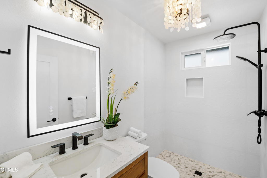 5304 Whitecap Street