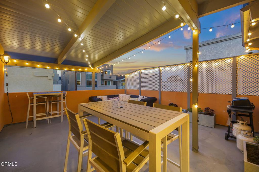 2924 Lakeshore Court