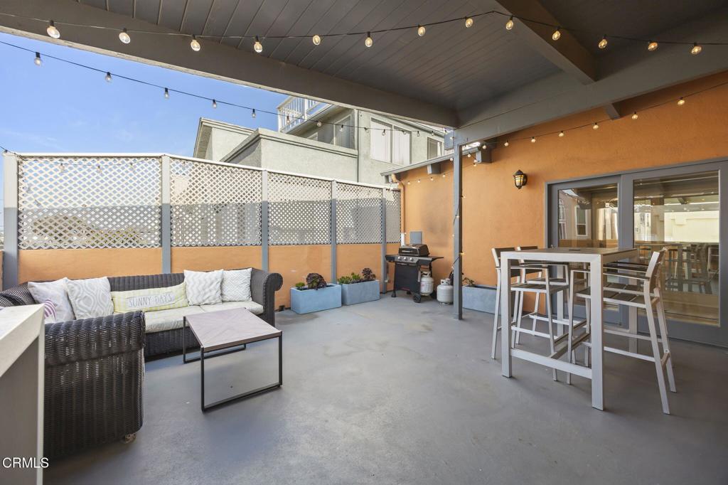 2924 Lakeshore Court