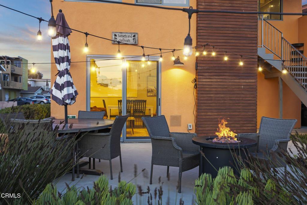 2924 Lakeshore Court