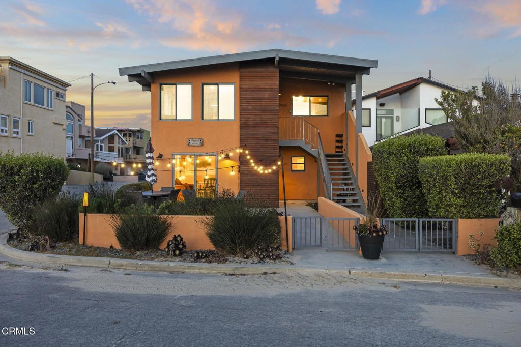 2924 Lakeshore Court