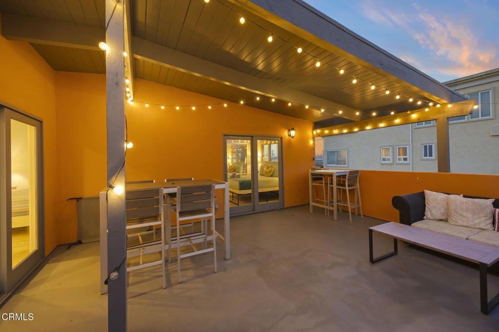 2924 Lakeshore Court