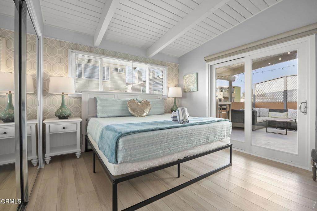 2924 Lakeshore Court