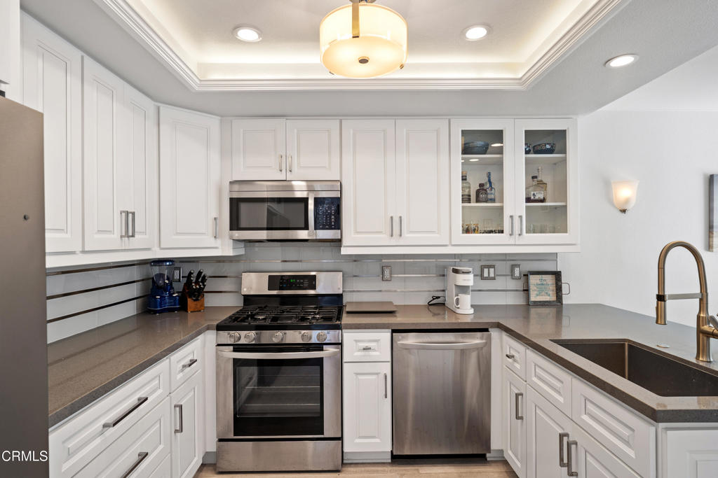 3125 Harbor Boulevard