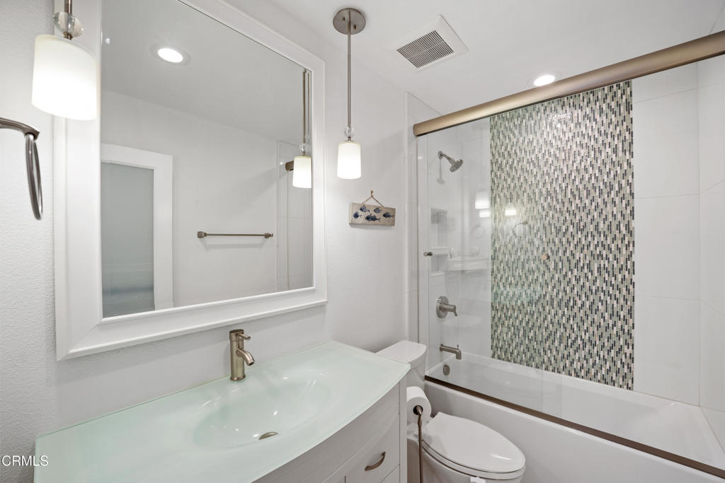 3125 Harbor Boulevard