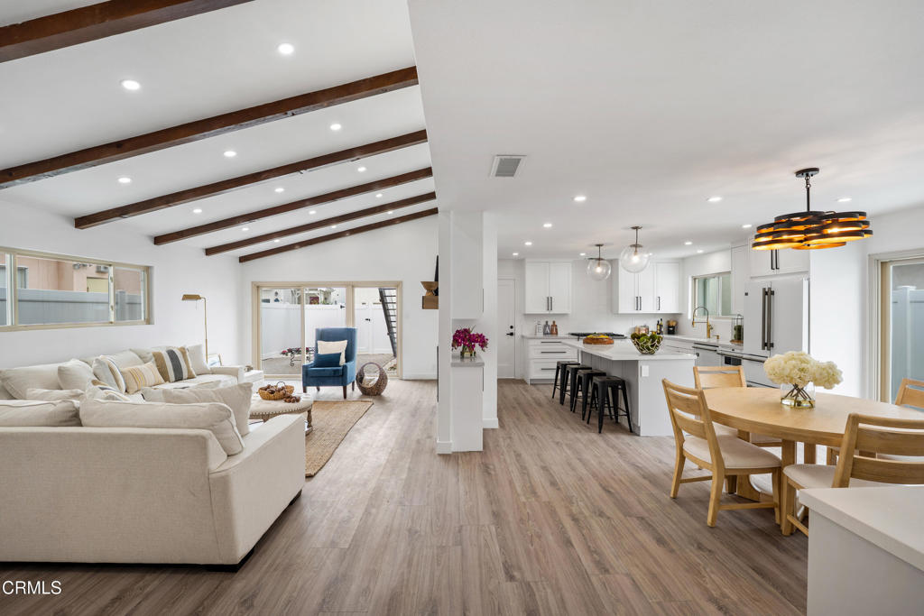 4834 Island View Street