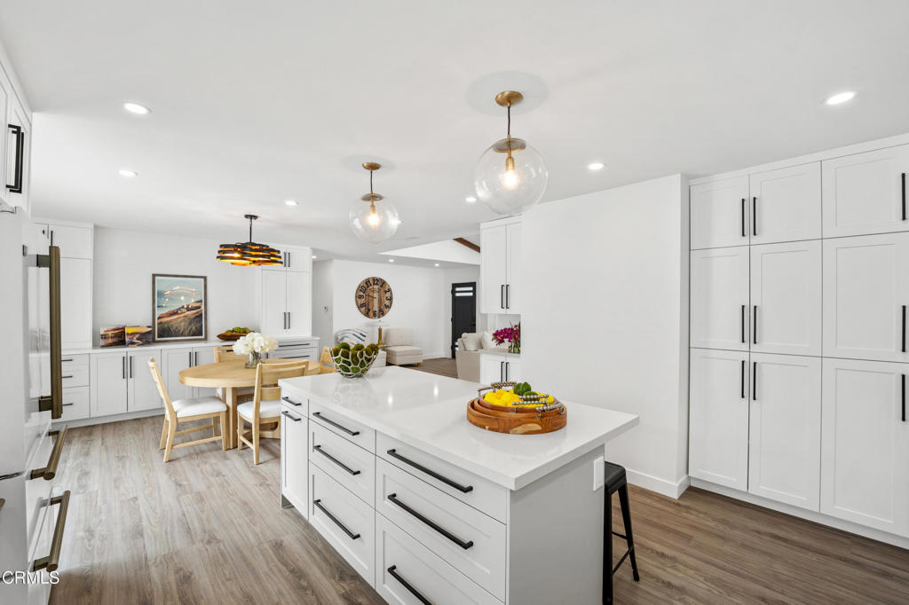 4834 Island View Street