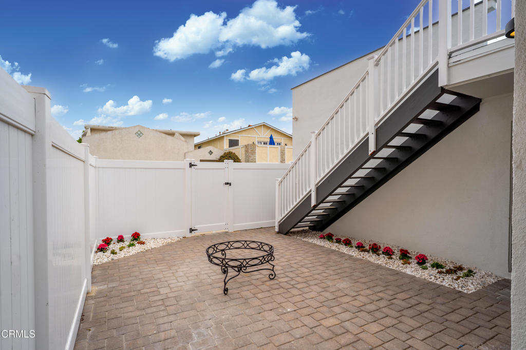 4834 Island View Street