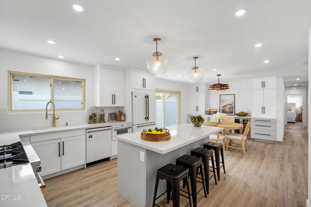 4834 Island View Street