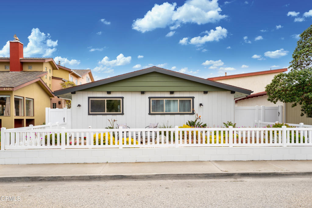 4834 Island View Street