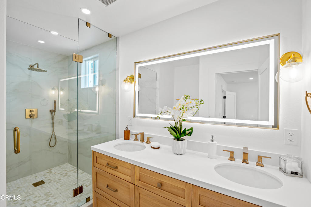 4834 Island View Street