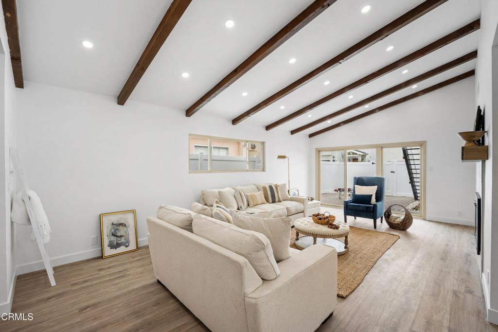 4834 Island View Street