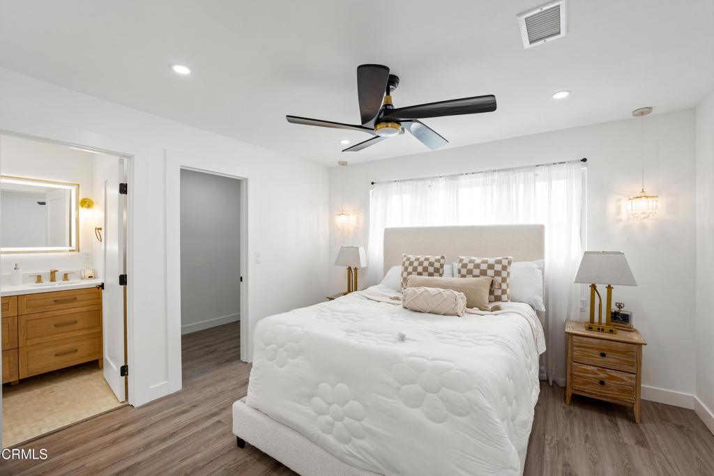 4834 Island View Street