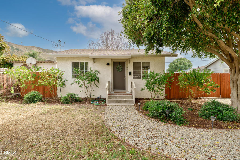 104 E Warner Street