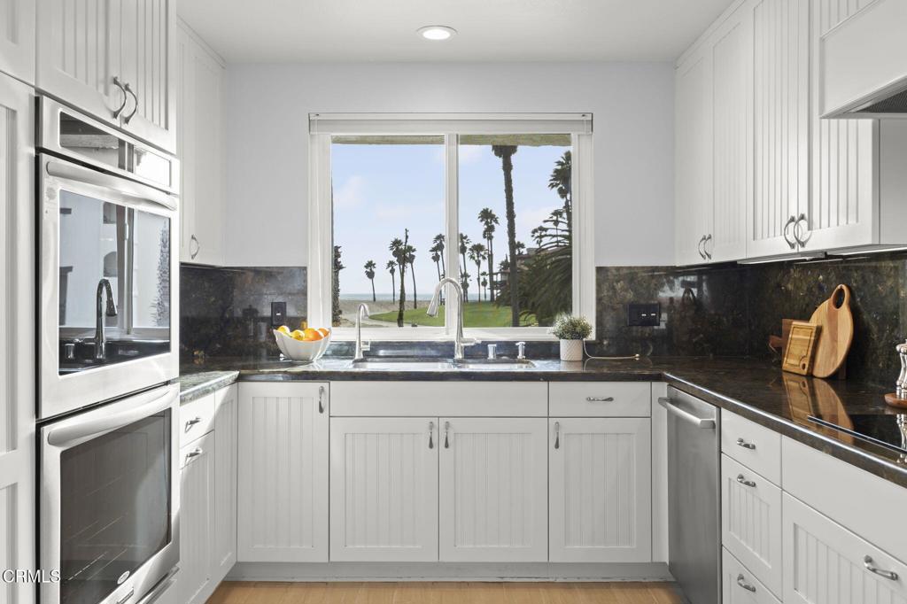 2205 Vina Del Mar