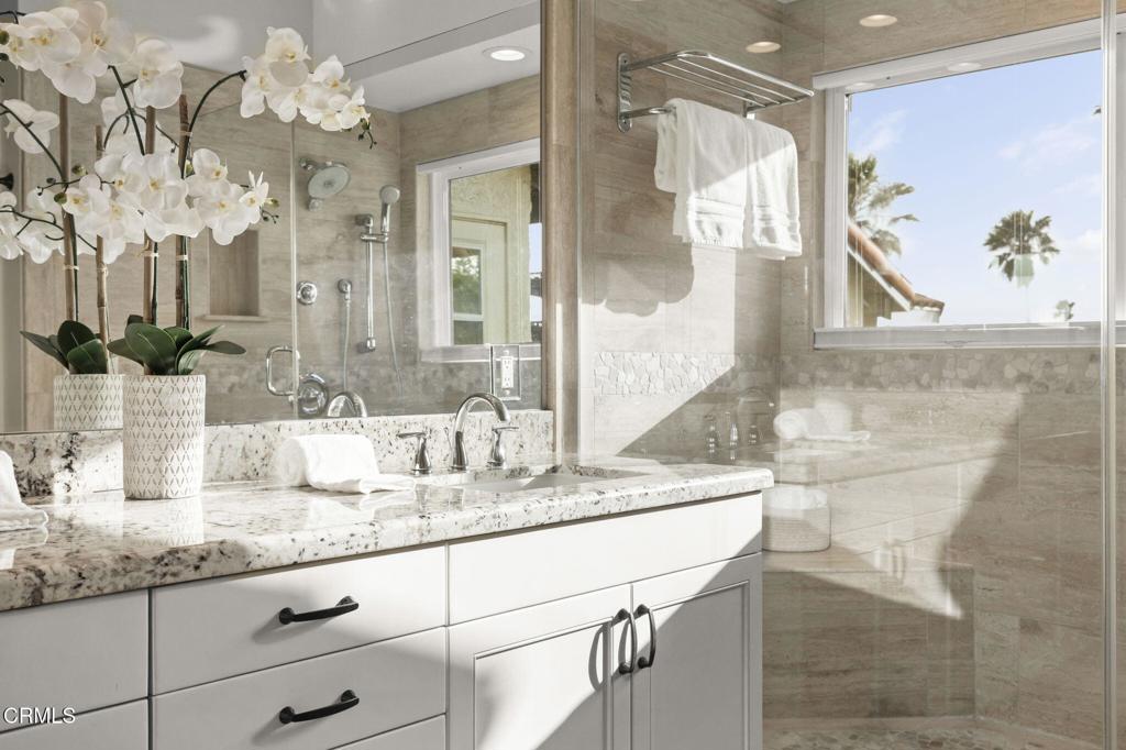 2205 Vina Del Mar