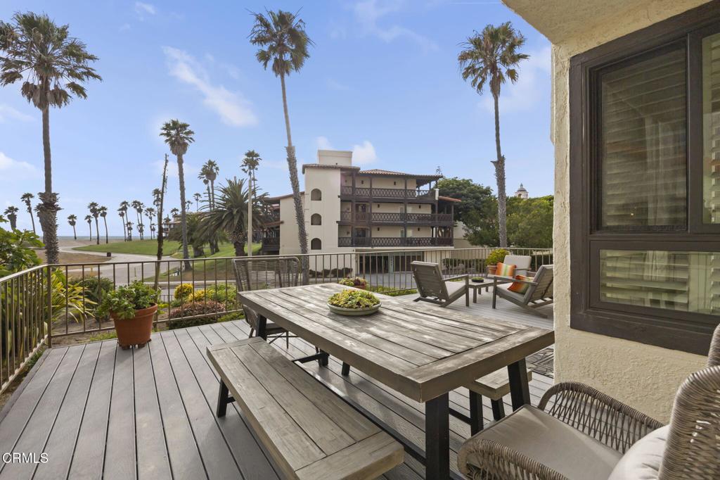 2205 Vina Del Mar