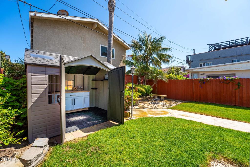 136 Los Angeles Avenue