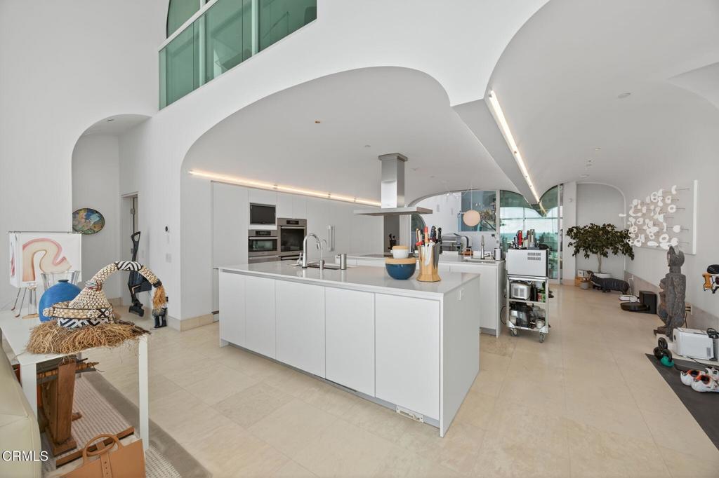 1211 Capri Way