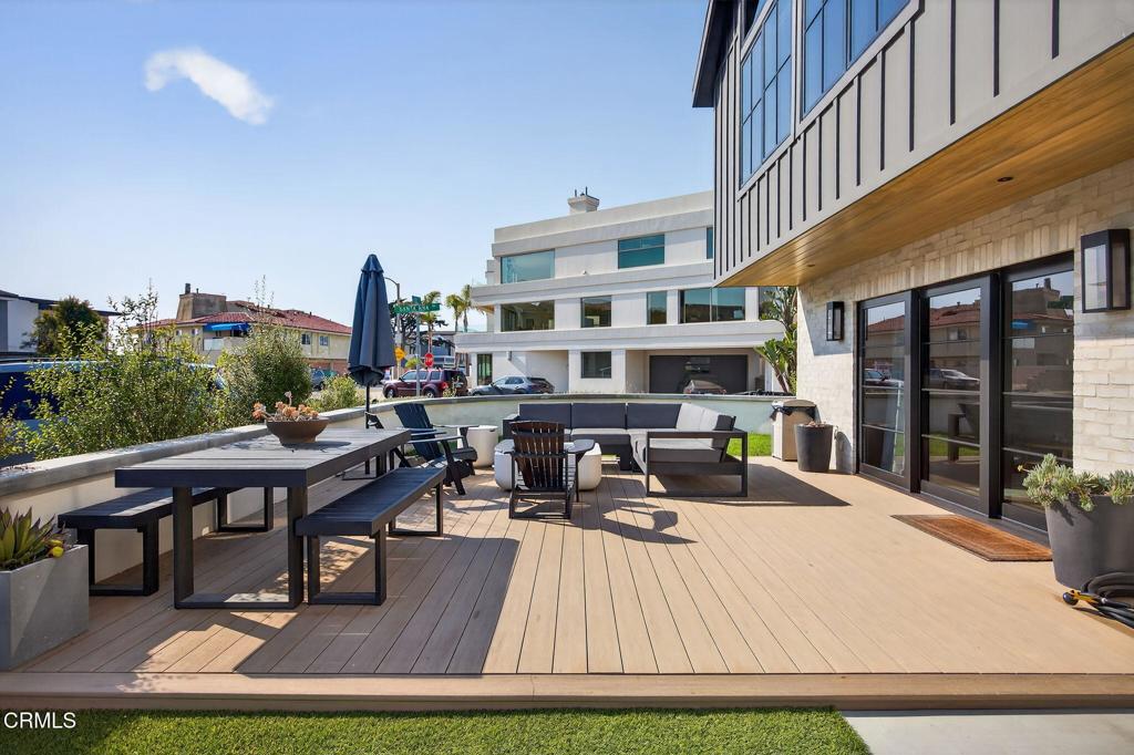 3256 Ocean Drive