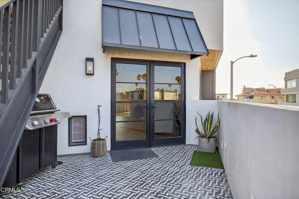 3256 Ocean Drive