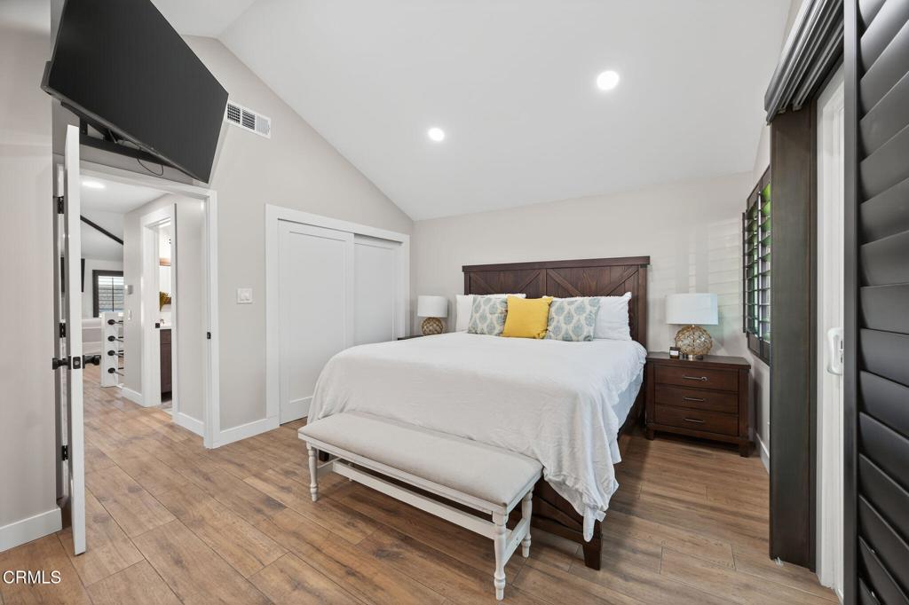 1199 New Bedford Court