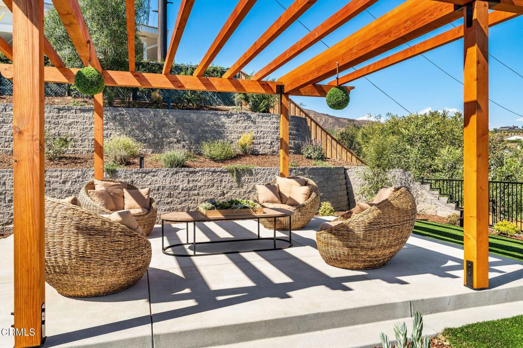 978 Colina Vista