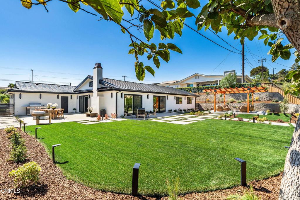 978 Colina Vista