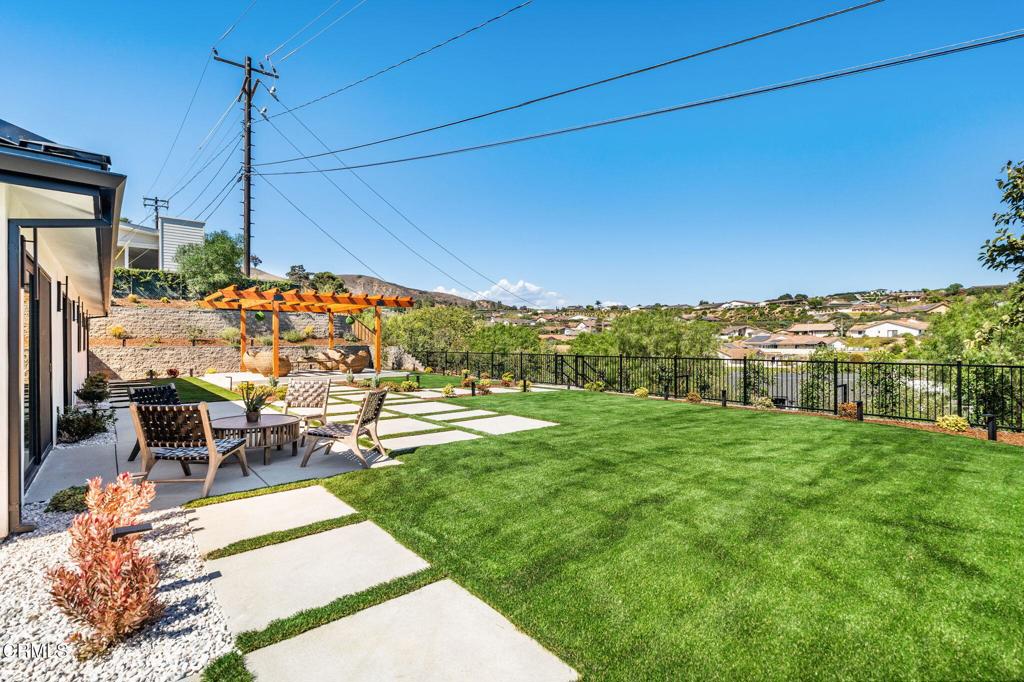 978 Colina Vista