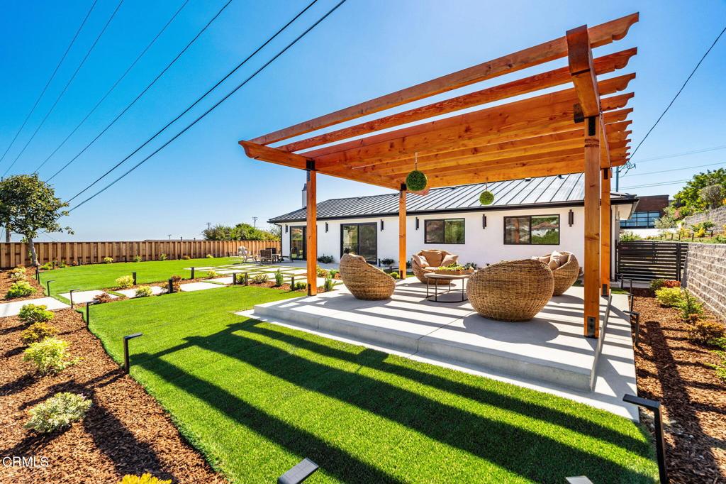 978 Colina Vista