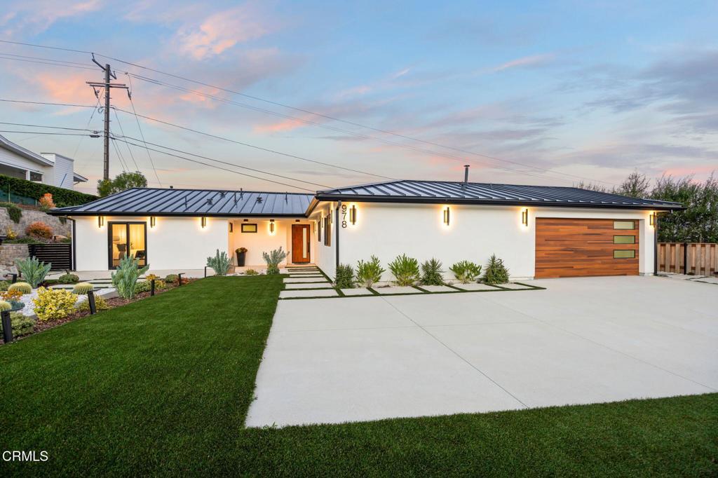 978 Colina Vista