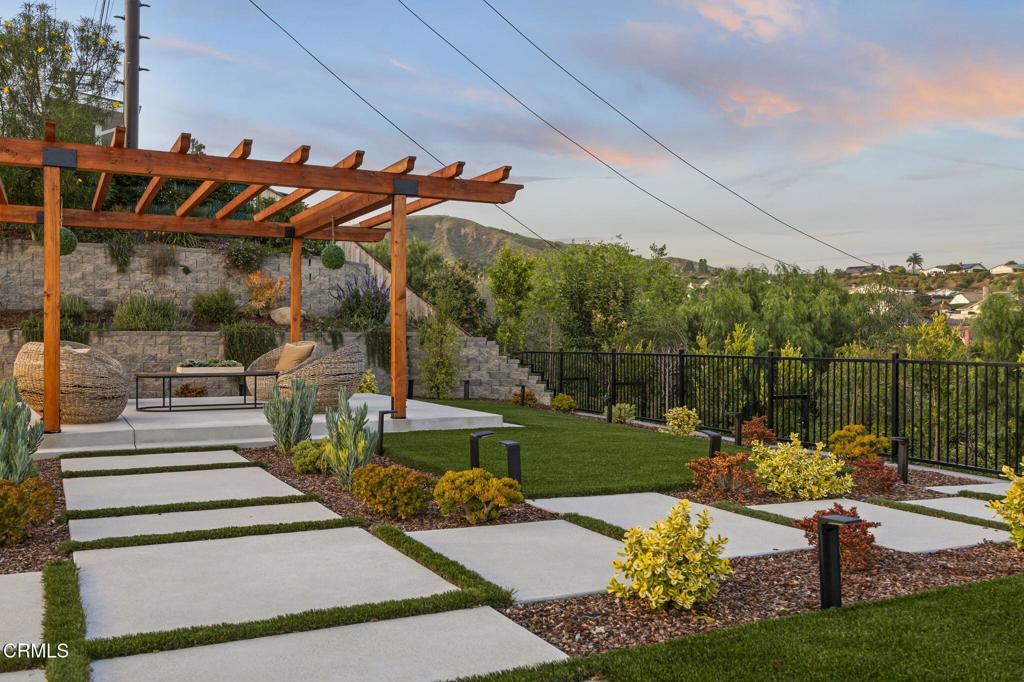 978 Colina Vista